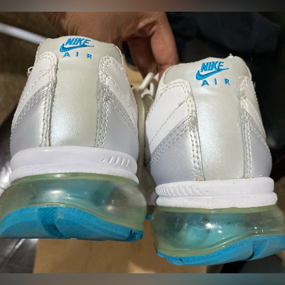 Nike Air Max 24-7 White Metallic Platinum Marina Blue Size 4.5Y - Picture 7 of 10